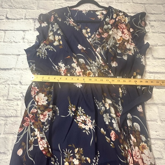 Fall Dress! Navy Floral Wrap Maxi Dress. Neck. Elastic Waist. Size 2X - Picture 6 of 7
